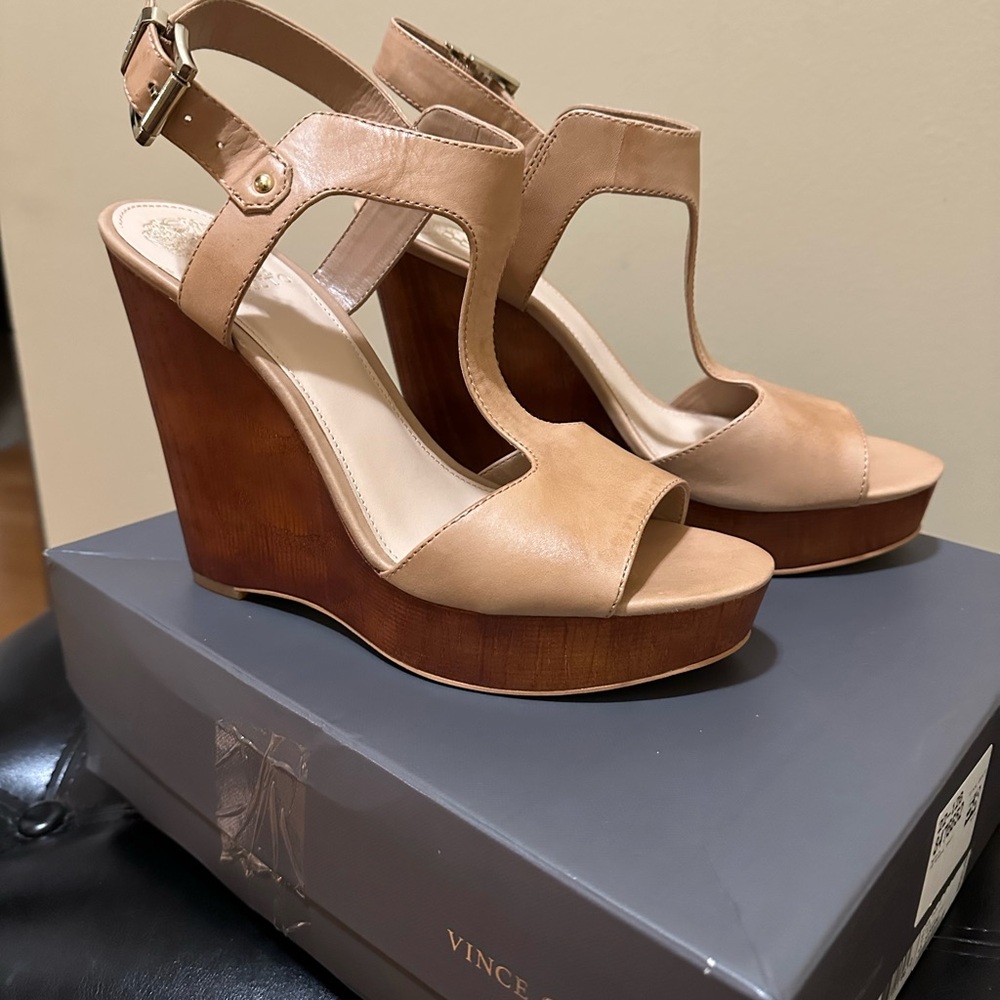 Vince Camuto VC-MATHIS Almond Toast Wedge Sandals with T-Strap Design Sz 10 - Picture 6 of 6